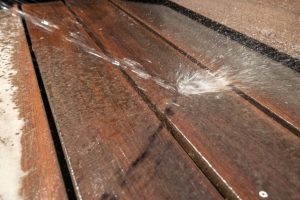 Limpieza eficaz de superficies de madera con nebulizadores industriales