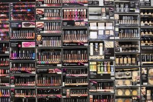 Control de Humedad en Almacenes de Cosméticos: Garantía de Calidad y Seguridad